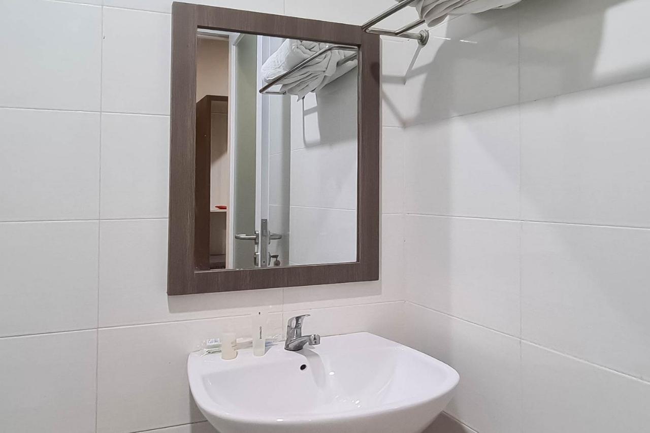Gaia Asri Hotel Pamanukan Hilir Экстерьер фото