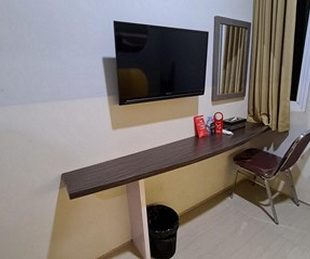 Gaia Asri Hotel Pamanukan Hilir Экстерьер фото