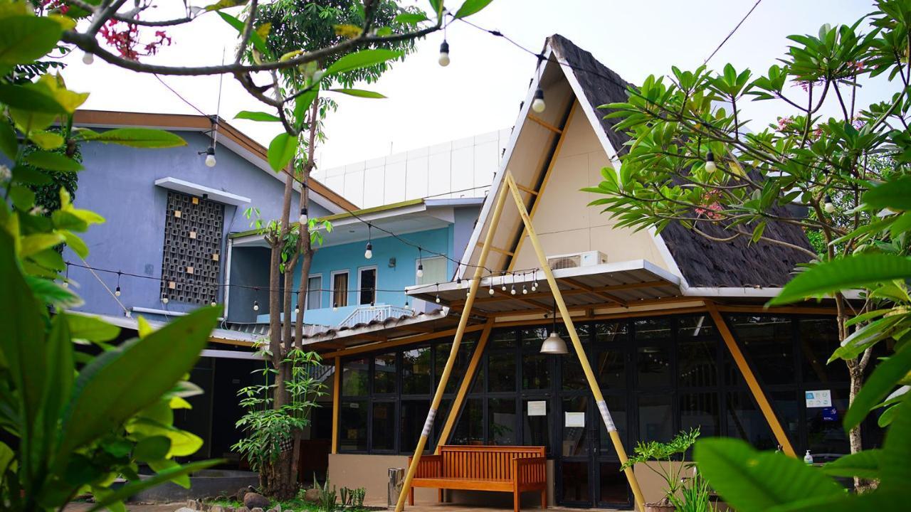 Gaia Asri Hotel Pamanukan Hilir Экстерьер фото